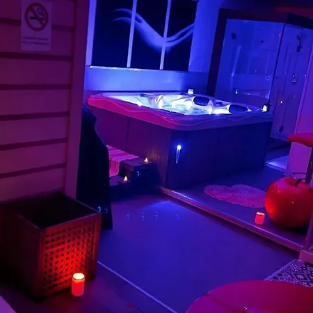 Spabyelleetlui Spa Rouge Ou Bleu Mouscron Exterior photo