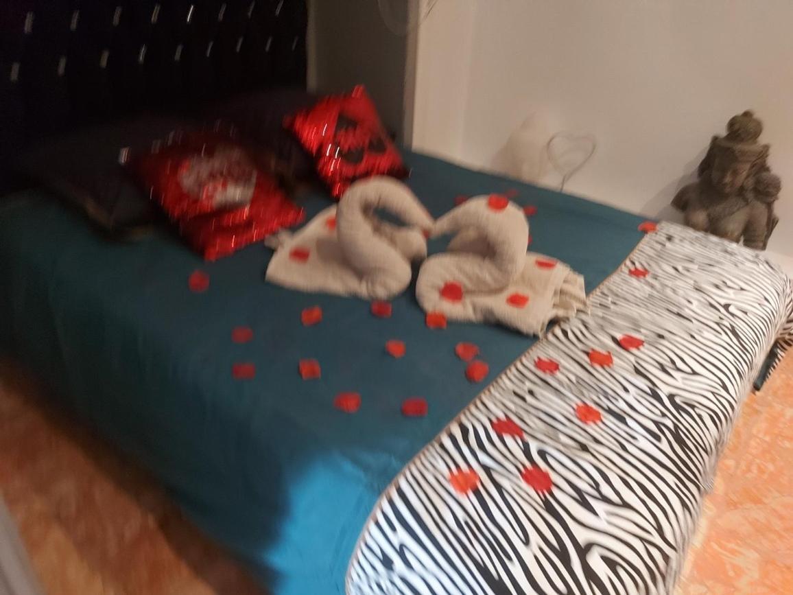Love hotel Spabyelleetlui Rouge Ou Bleu *